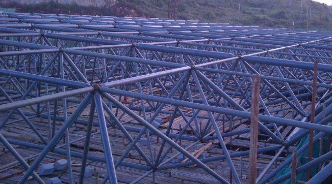 河池概述网架加工中对钢材的质量的过细恳求